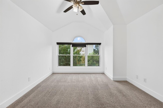 Building Photo - 2716 Bagby St