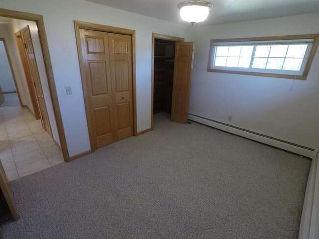 Building Photo - 3035 Martin Rd