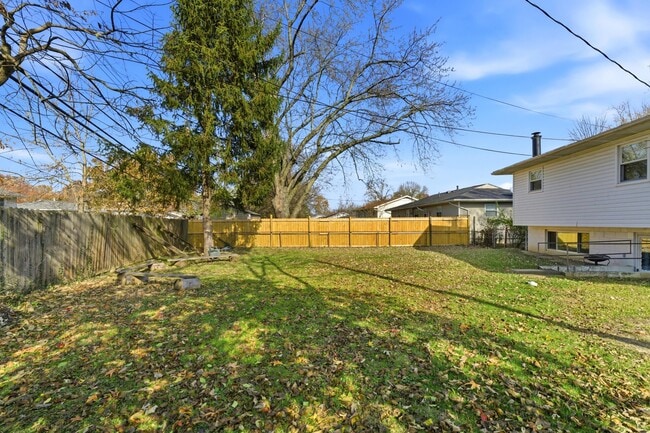 Building Photo - 6479 Karl Rd