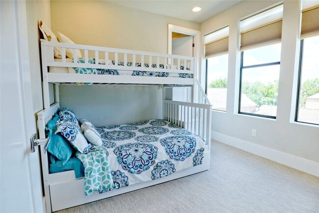 Building Photo - 2123 Arabelle St