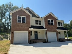 Building Photo - Sandy Ridge Road