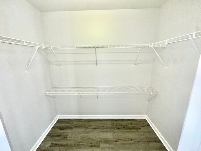Building Photo - Updated 4BD, 2.5BA Raleigh Home With a 2-C...
