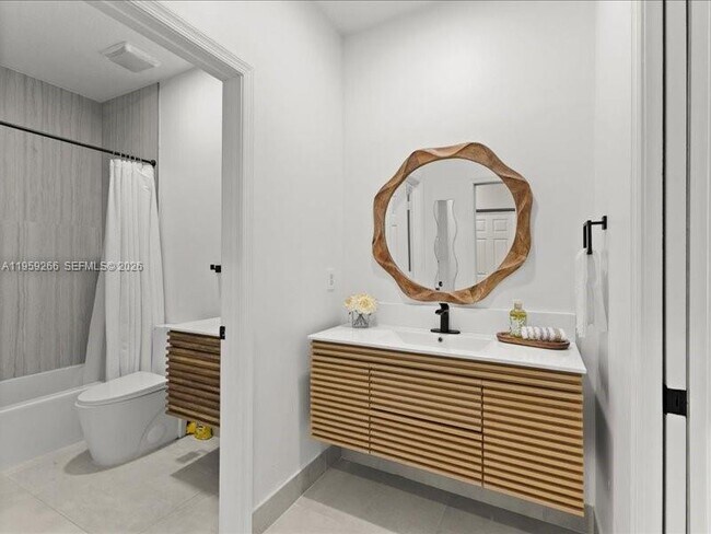 Building Photo - 1819 Mariners Ln