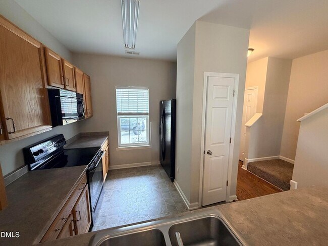 Building Photo - 620 Woodson Dr