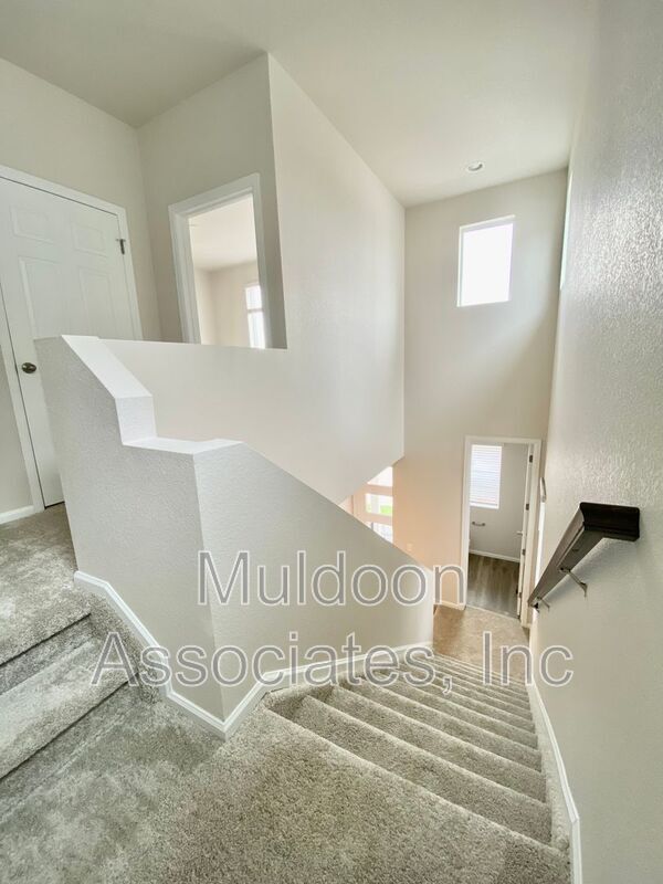 Building Photo - 8739 Scarborough Dr