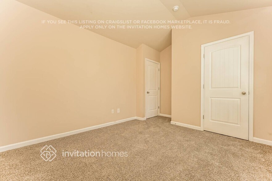 Building Photo - 127 Biscayne Terrace