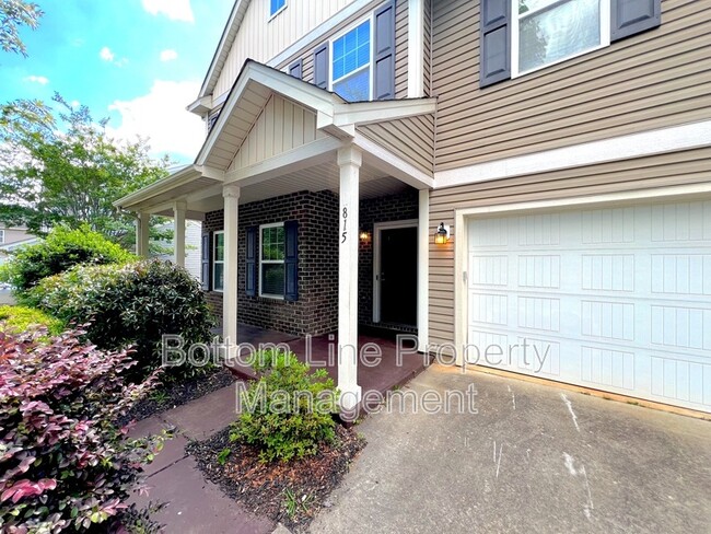 Building Photo - 815 Sarah Laura Ln