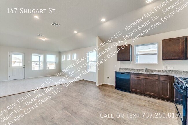 Building Photo - 147 Shugart St