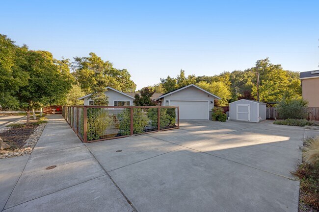 Building Photo - 88 Calistoga Rd