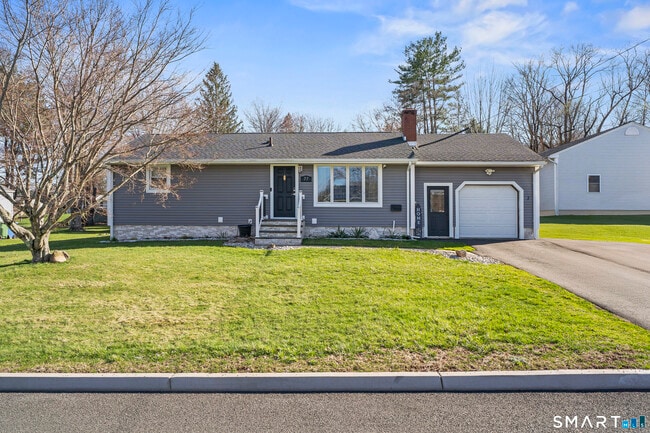 Building Photo - 77 Basswood Dr