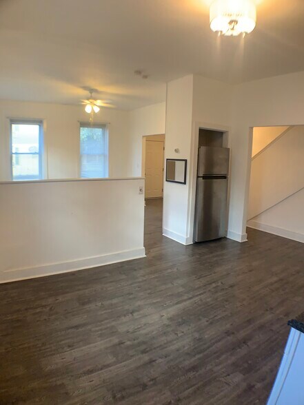 Building Photo - 402 S Lime St