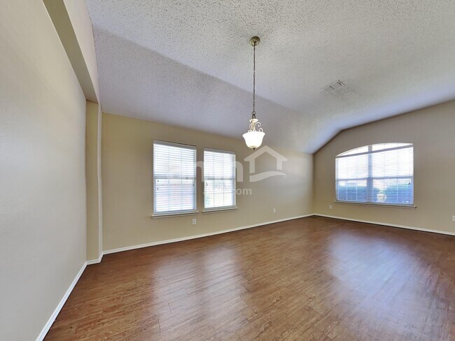 Building Photo - 1307 Rabbit Rdg