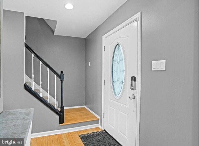 Building Photo - 2712 Advent Ct S