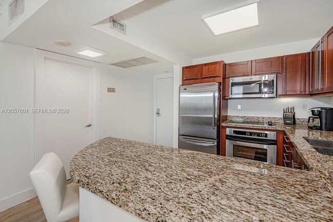 Building Photo - 2301 Collins Ave