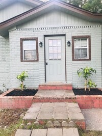 Building Photo - 250 Stephenson Dr