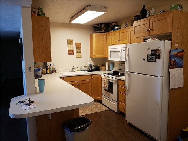 Building Photo - 1215 W 1420 N