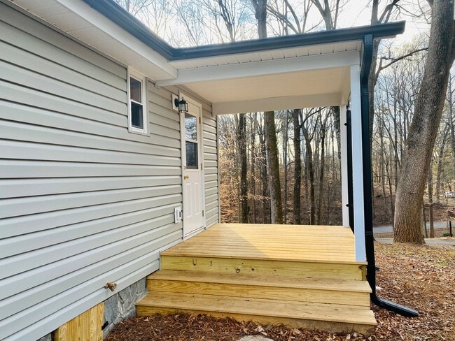 Building Photo - WAITLIST APPLICATIONS ONLY - AVAILABLE NOV...