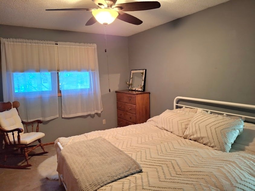 Building Photo - 2828 Saturn Ave