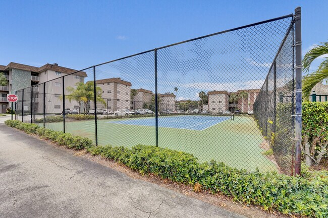 Building Photo - 2430 SW 81st Ave