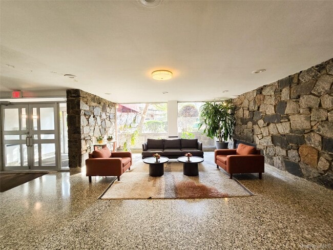 Building Photo - 47-27 Little Neck Pkwy