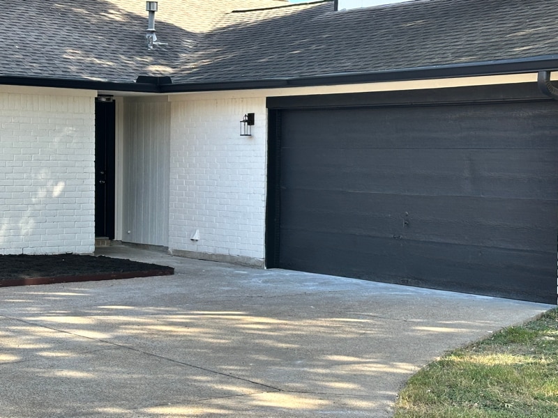 Building Photo - 7410 Woodoak Dr