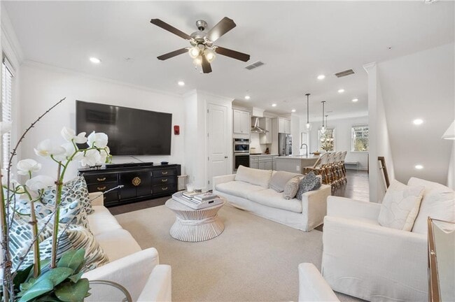 Building Photo - 6529 Beacon Dr