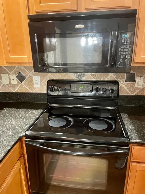 Building Photo - Room in Townhome on Autumn Mist Dr