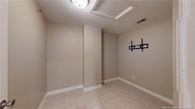 Building Photo - 1319 Braybrooke Pl