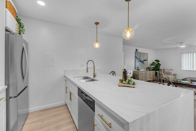 Building Photo - 72682 Thrush Rd