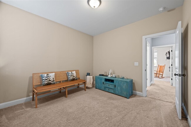 Building Photo - 115 Hampton Dr