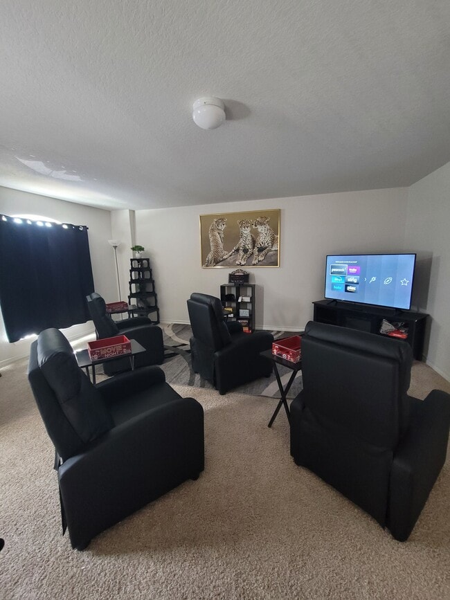 Building Photo - 13811 Newman Stage