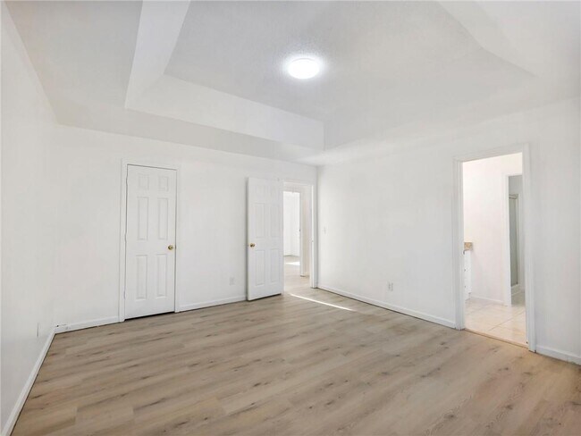 Building Photo - 2032 Morning Dew Pl