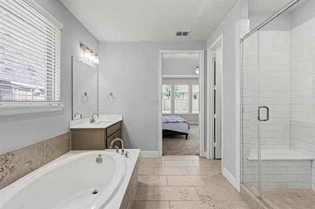 Building Photo - 1700 Rain Lily St