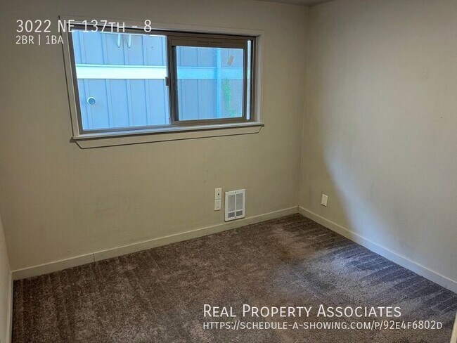 Building Photo - 3022 NE 137th-8