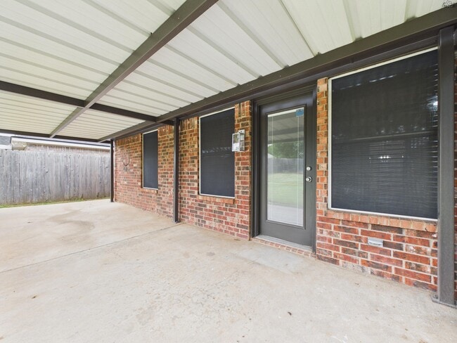 Building Photo - 5213 Air Force Dr