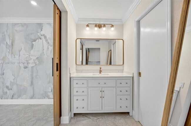 Building Photo - 13280 SW 39th Terrace