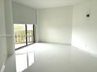Building Photo - 3000 Island Blvd