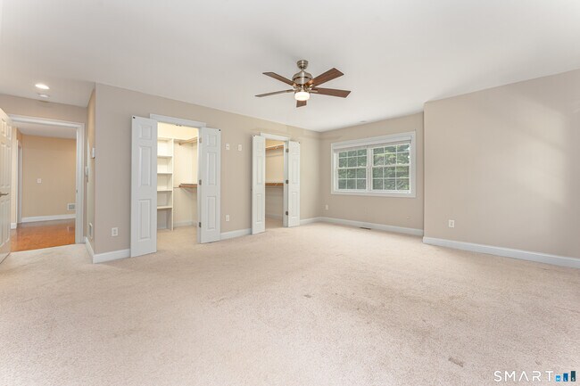 Building Photo - 1 Ridgeview Dr