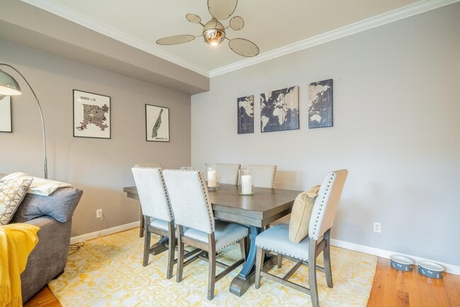 Building Photo - 382 3rd St