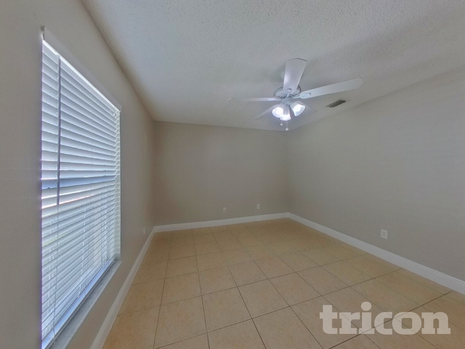 Building Photo - 9808 Red Clover Ave