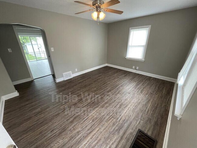 Building Photo - 1629 Talisman Ln
