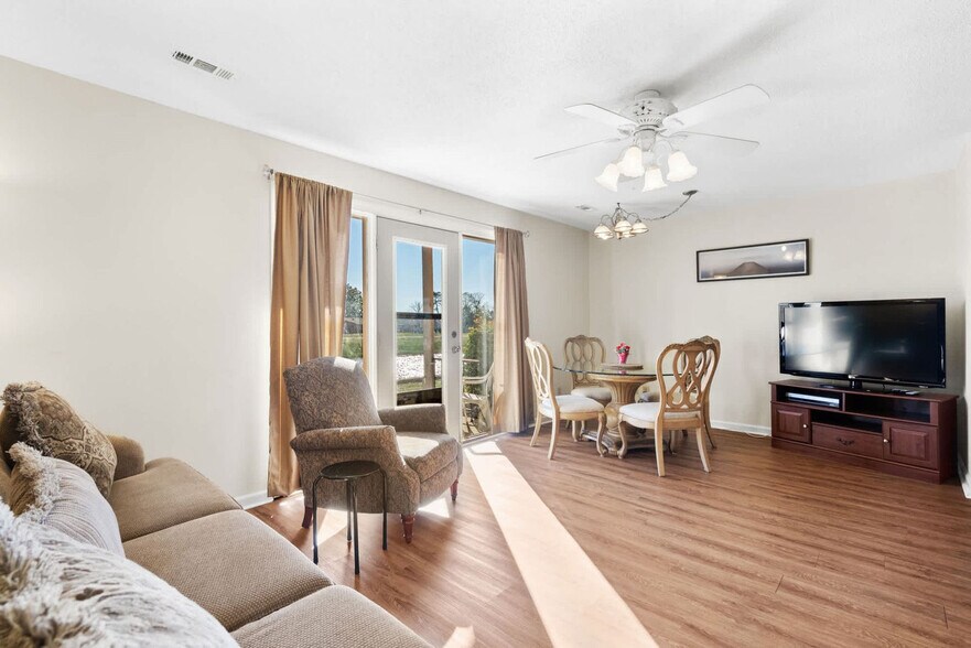 Building Photo - 217 Double Eagle Dr