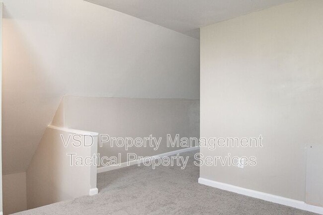 Building Photo - 3694 E 147th St