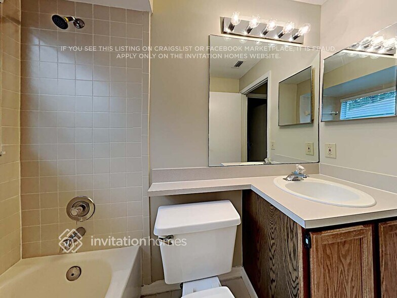 Building Photo - 9912 Cross Pine Ct
