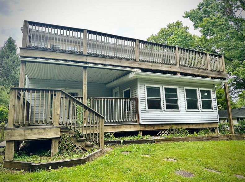 Building Photo - 1119 W 8th St