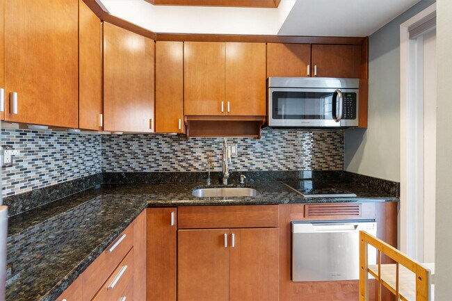 Building Photo - 1510 SE 15th St