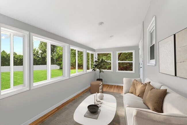 Building Photo - 16 Pathwoods Ave