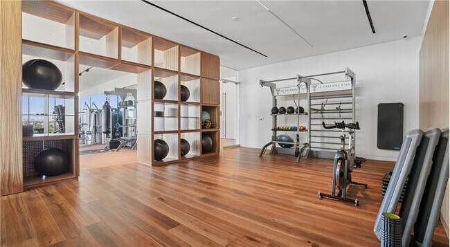 Building Photo - 3410 Yoakum Blvd