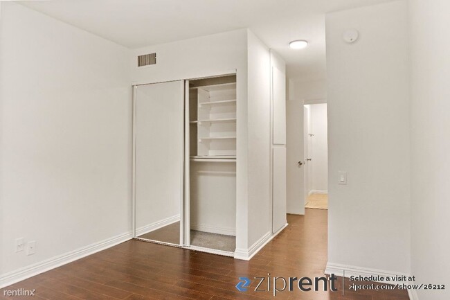 Building Photo - 2 br, 2 bath Condo - 5460 White Oak Ave, E...