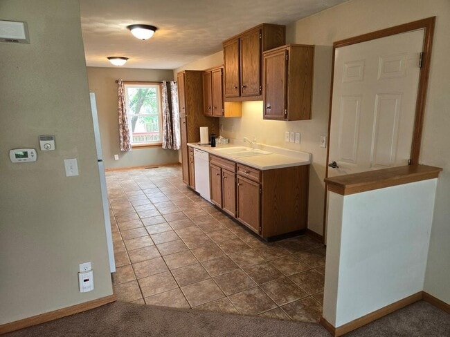 Building Photo - 5563 Stockton Dr